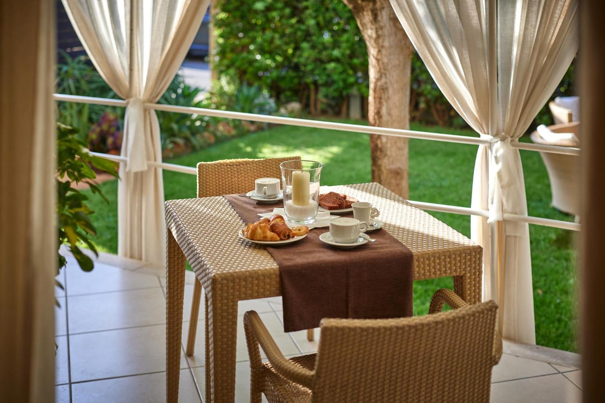 Hotel Crystal Marina di Pietrasanta Kültér fotó