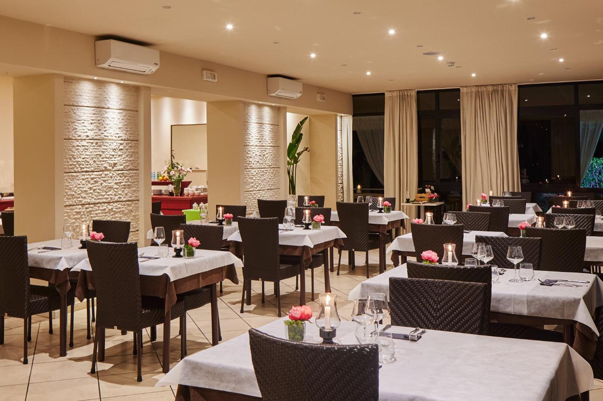 Hotel Crystal Marina di Pietrasanta Kültér fotó