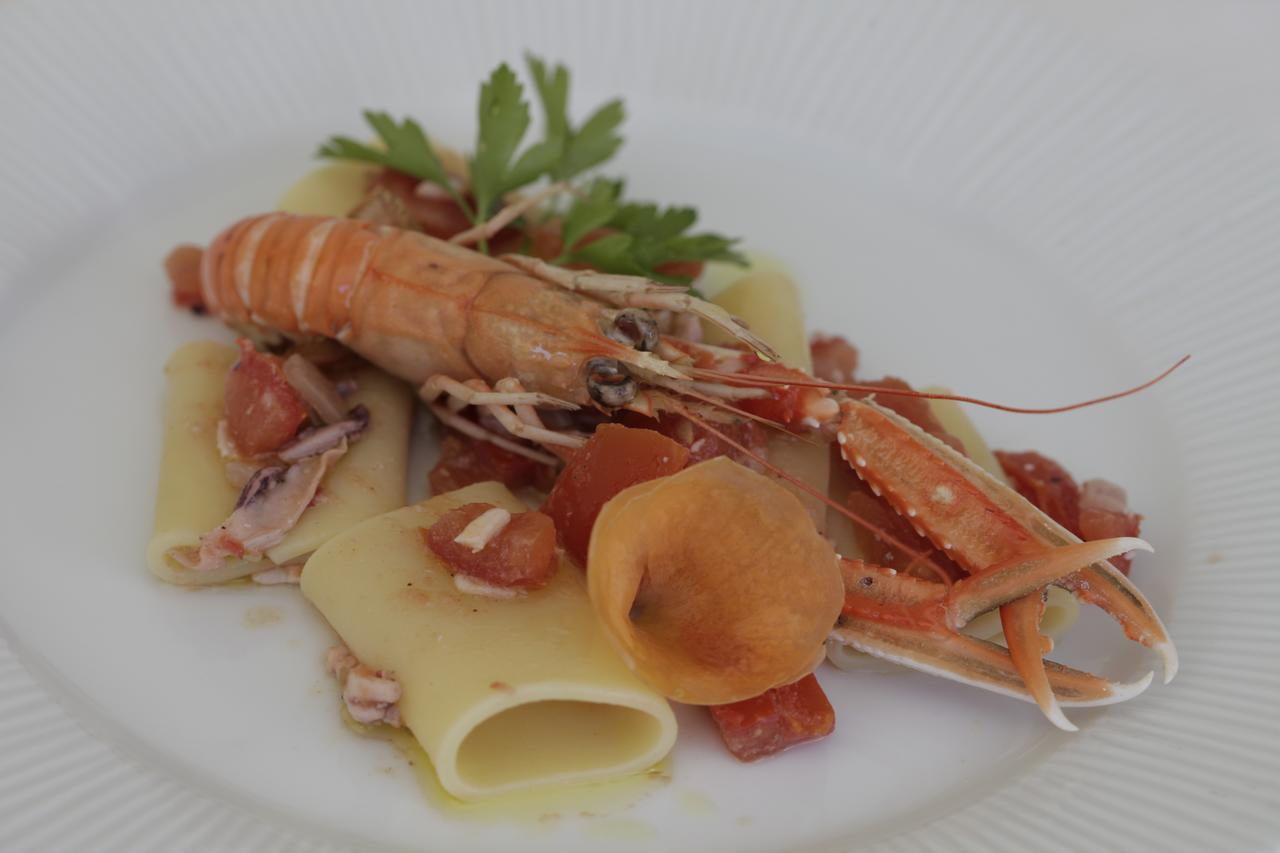 Hotel Crystal Marina di Pietrasanta Kültér fotó