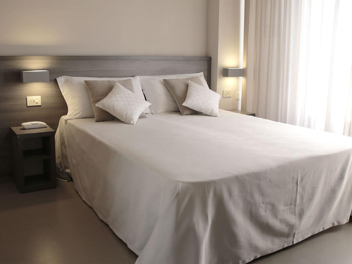 Hotel Crystal Marina di Pietrasanta Kültér fotó