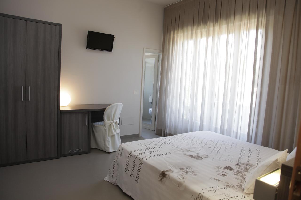 Hotel Crystal Marina di Pietrasanta Kültér fotó