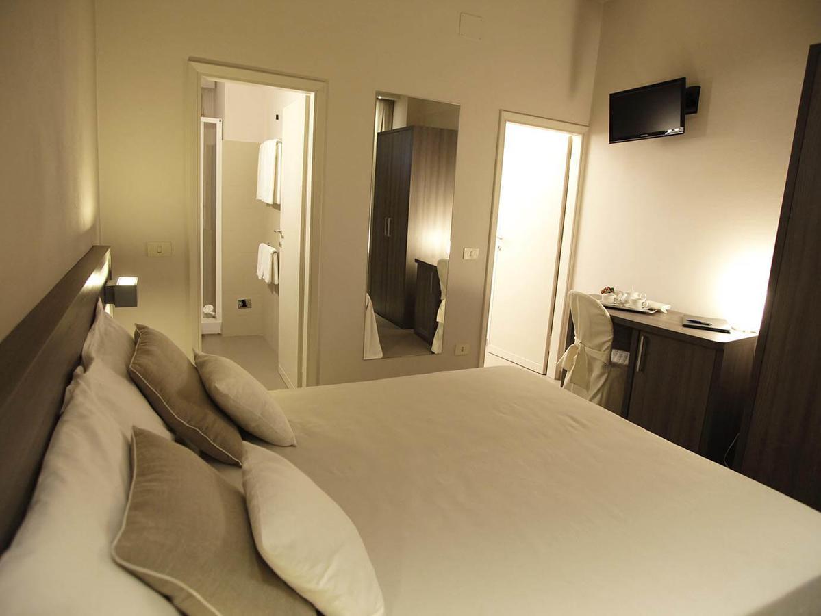 Hotel Crystal Marina di Pietrasanta Kültér fotó